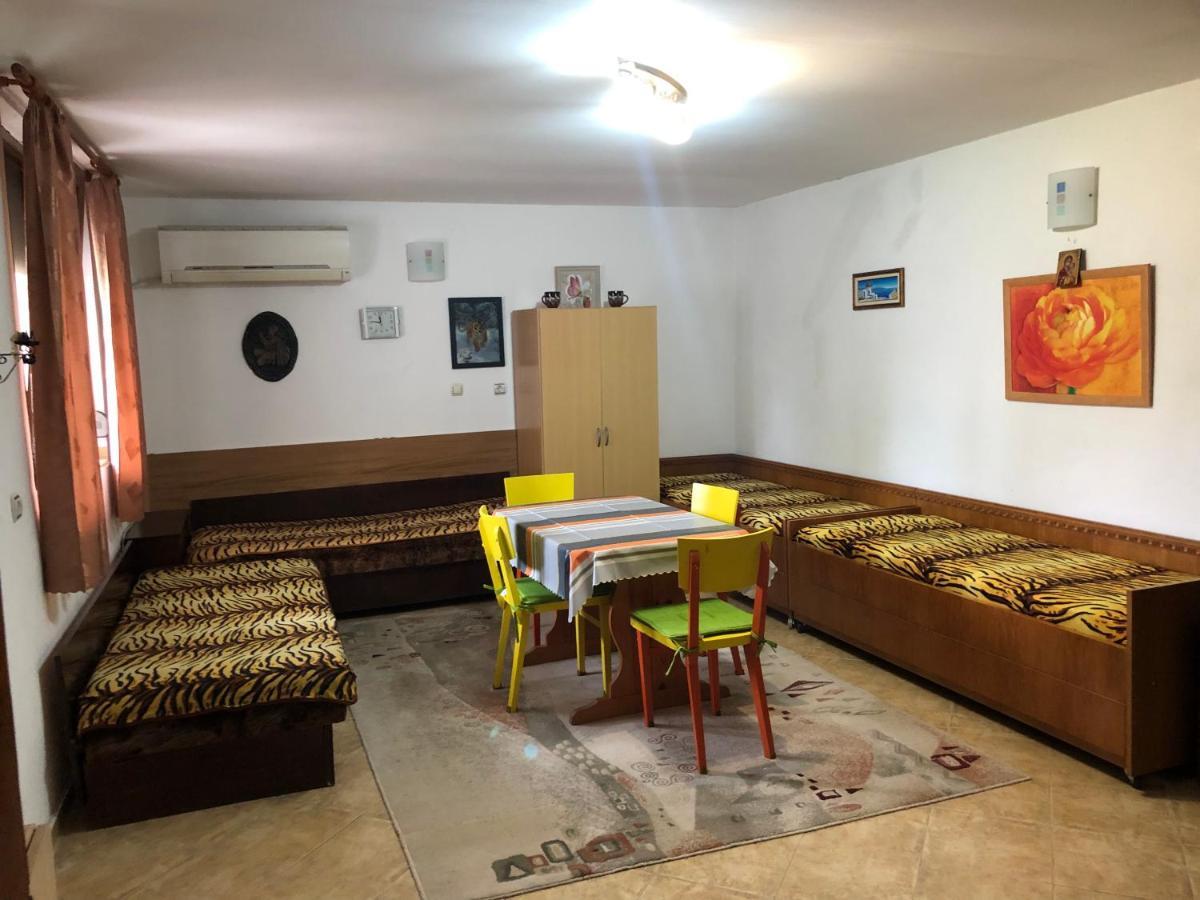 Kesta Za Gosti Apartament Za Gosti Rai S Arbanasi Do Gr Veliko Ternovo Villa Luaran gambar