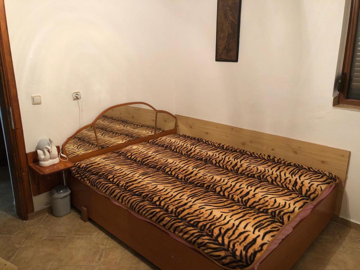 Kesta Za Gosti Apartament Za Gosti Rai S Arbanasi Do Gr Veliko Ternovo Villa Luaran gambar